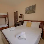 فيلة M Cako *