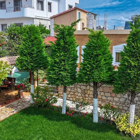 M Cako Villa