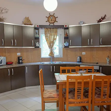 M Cako Villa *
