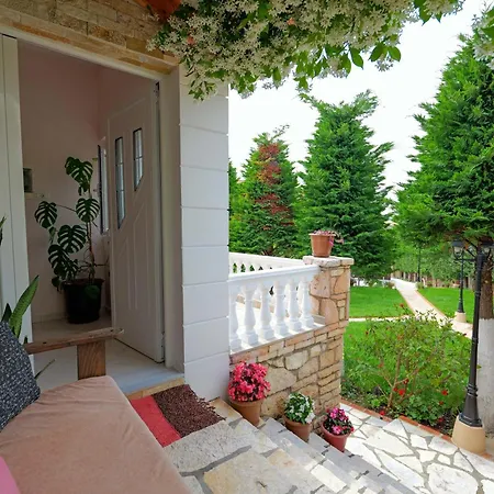 M Cako Villa Ksamil