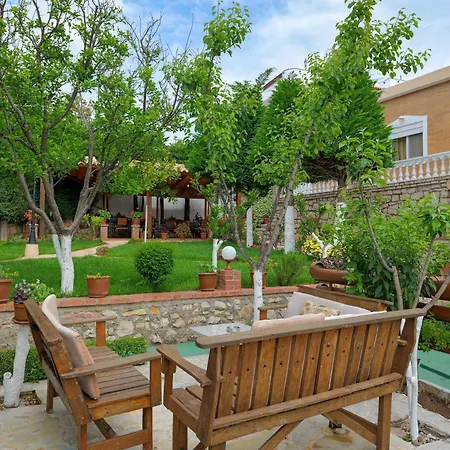 M Cako Villa *