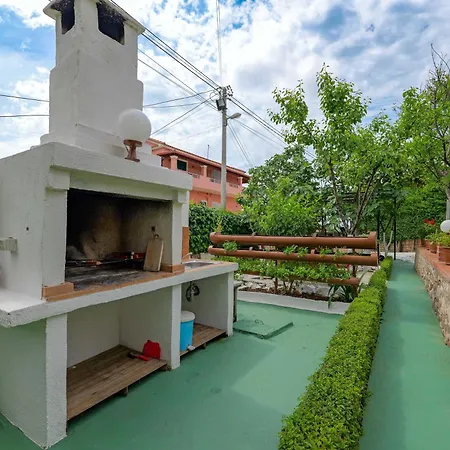 M Cako Villa